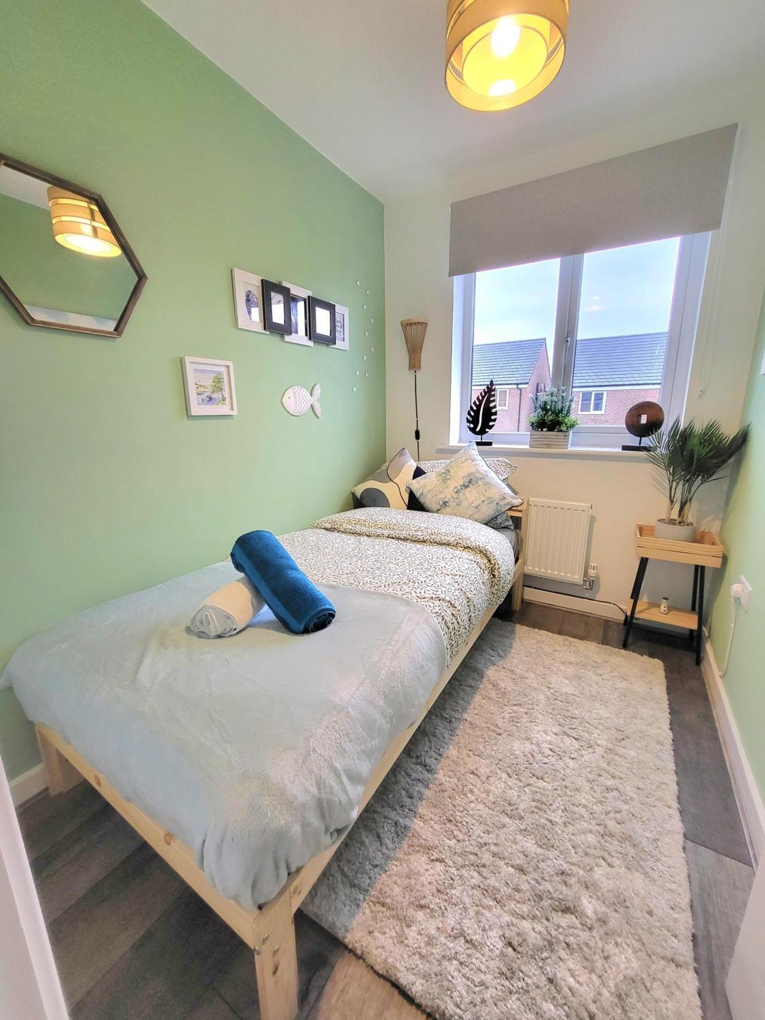 Seaside Beach Themed Home With Garden And Driveway Lytham St Annes Eksteriør billede