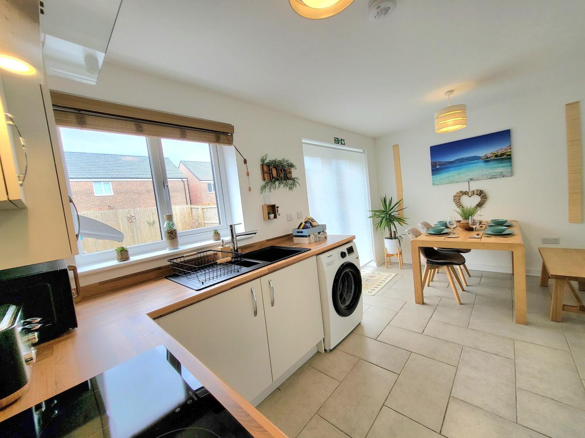 Seaside Beach Themed Home With Garden And Driveway Lytham St Annes Eksteriør billede